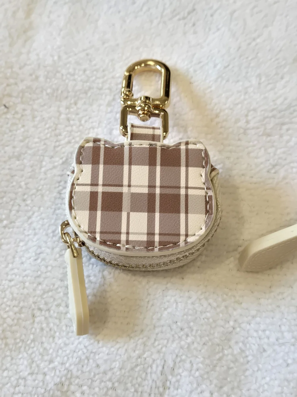 Hello Kitty Cream Plaid & Denim Cat Bag Charm/Keychain with Gold Clip